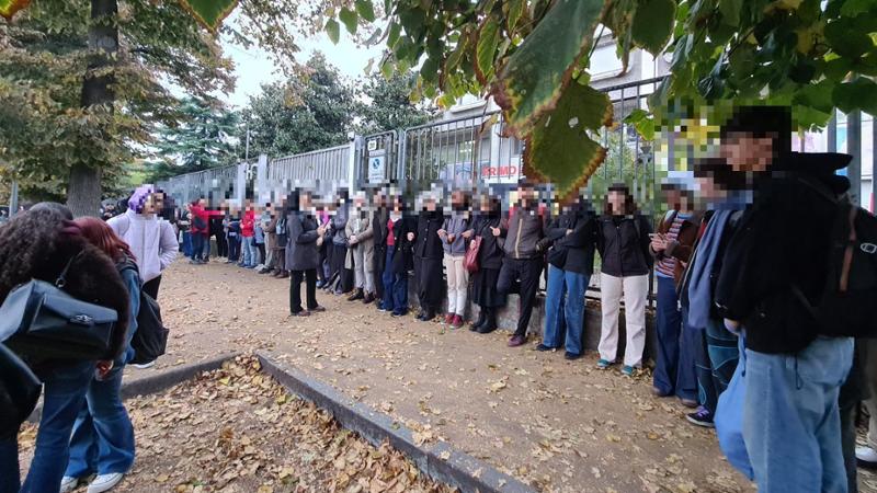 Violenza a scuola: tre studenti del Primo Artistico feriti da militanti di destra, la comunità scolastica chiede misure di sicurezza
