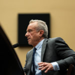 RFK Jr. sostiene di aver chiesto al CDC di modificare il linguaggio sul sito riguardo vaccini e autismo