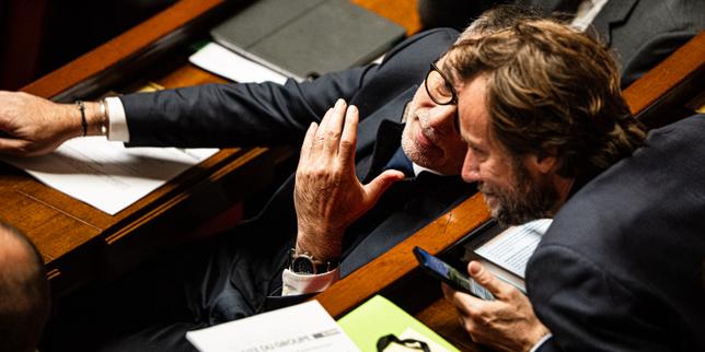 La Sospensione della Riforma delle Pensioni: Un Terreno di Scontro Politico in Francia