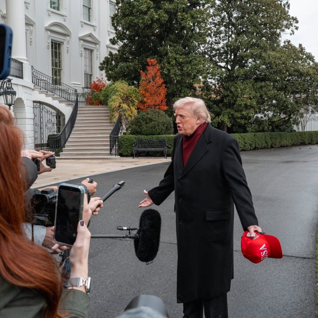 Trump valuta l’estensione delle sovvenzioni dell’Obamacare