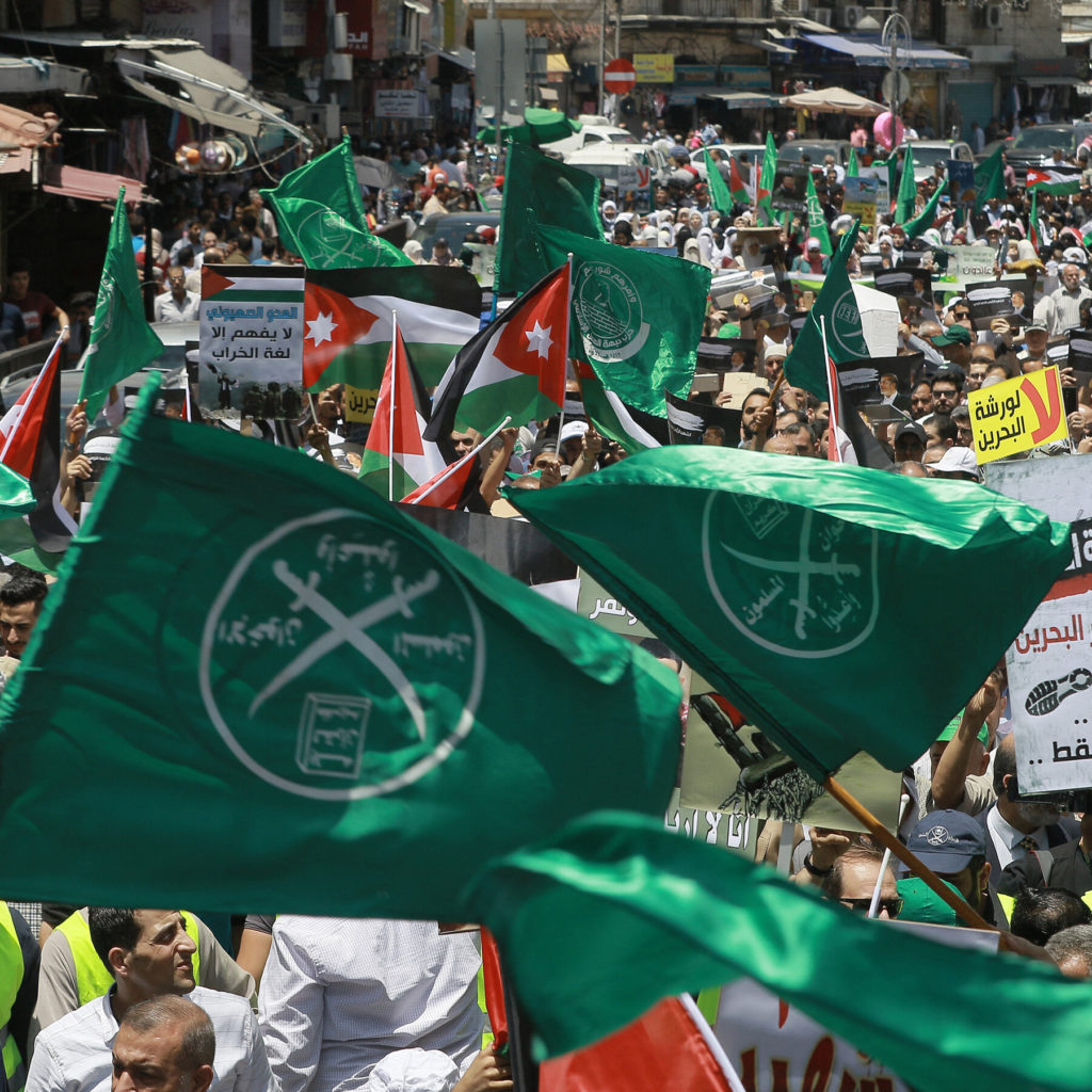 Trump avvicina la designazione del Fratello Musulmano come gruppo terroristico e apre la possibilità di sanzioni in Egitto, Giordania e Libano