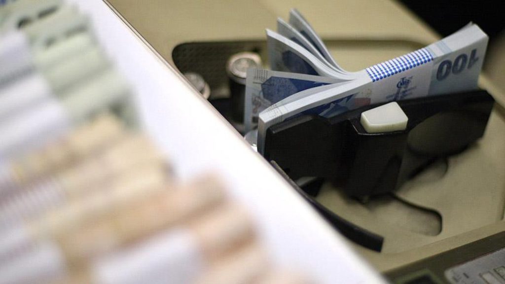 250 bin TL&#039;nin geri ödemesi kaç TL oldu? İhtiyaç kredisi talebinde dikkat çeken artış!