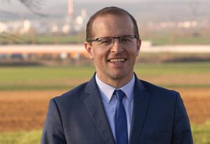 Il Partito di Destra Francese Si Prepara per le Presidenziali: Obiettivo "18 Mesi Utili"