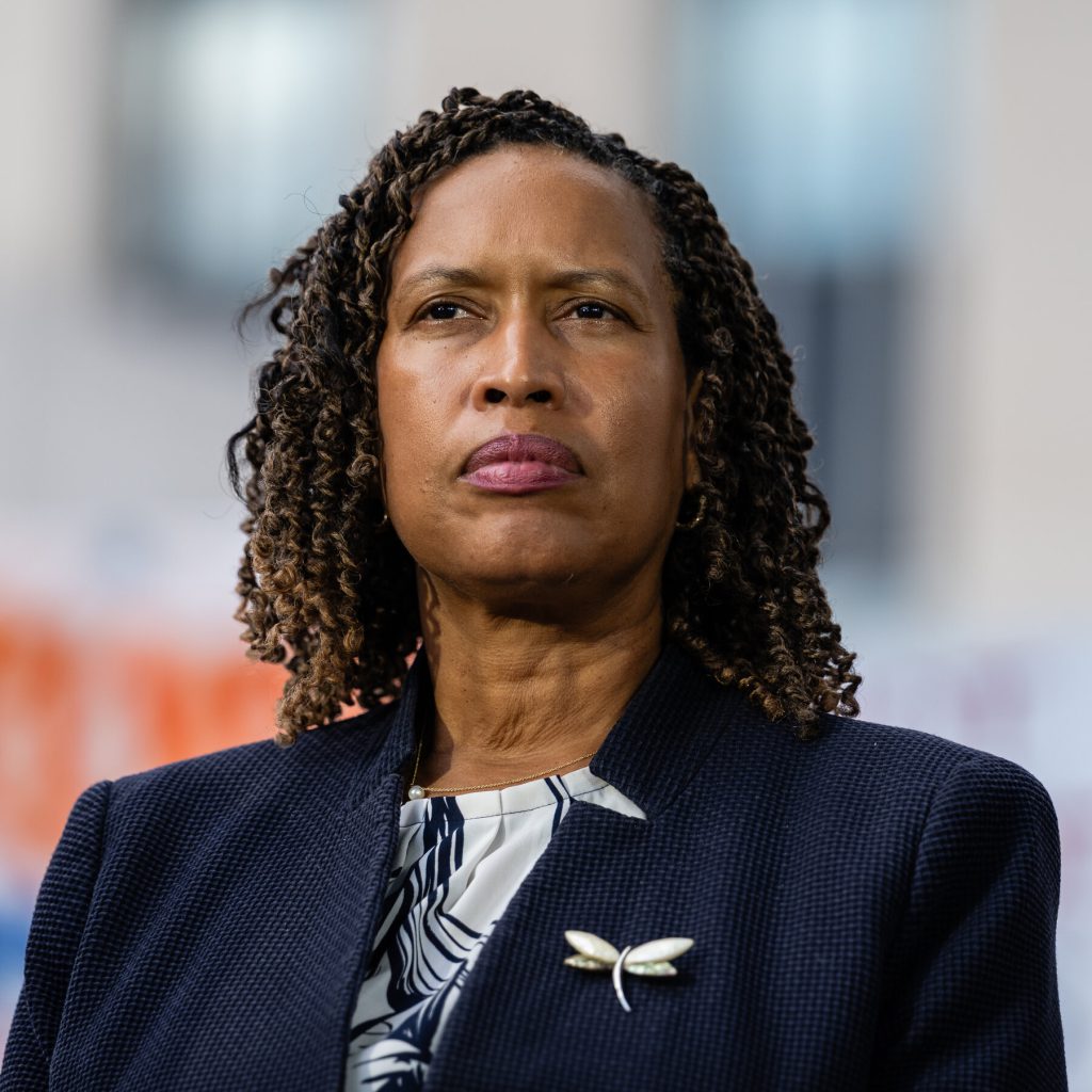 Indagine sul Sindaco di Washington D.C.: Difficoltà e Implicazioni per la Città