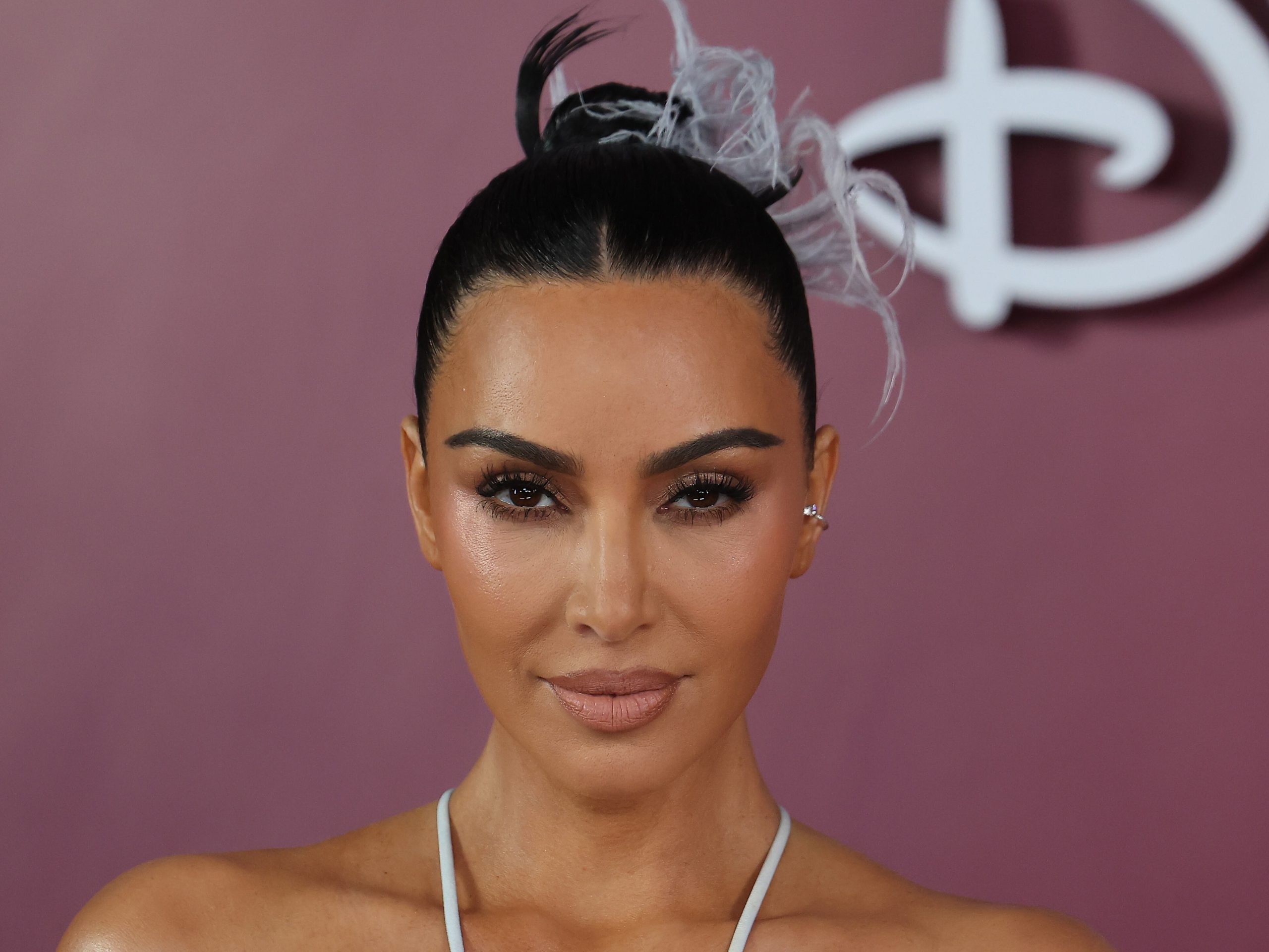 Kim Kardashian compra a 80.000 dollari la Bibbia donata da Robert Kardashian a O.J. Simpson