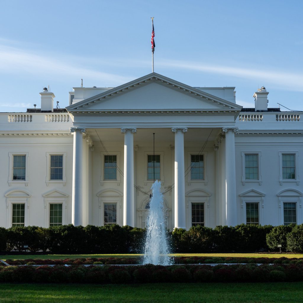Il Restauro del Bagno di Lincoln: Un Progetto di Lusso e Storia nella Casa Bianca