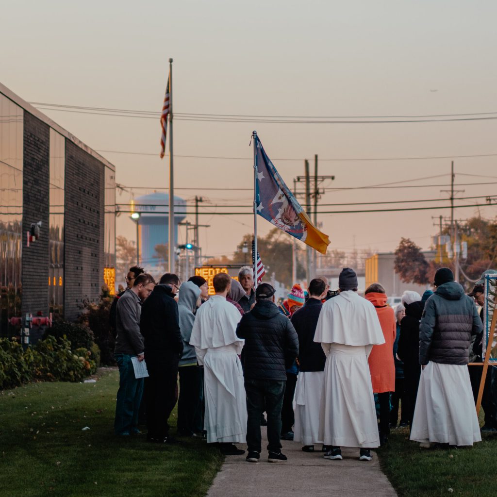 Immigration Agents Clash With Chicago-Area Residents on Halloween