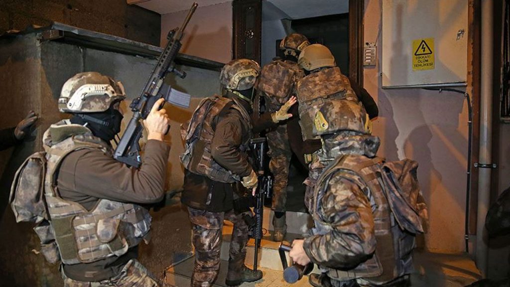 Operazione nazionale contro la pedopornografia: 86 arresti in 36 province della Turchia