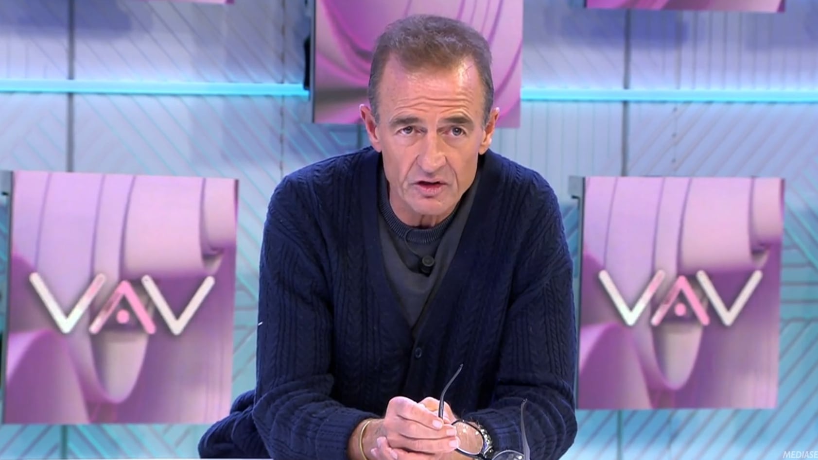 Licenziamento di Alessandro Lecquio: la televisione affronta la violenza di genere