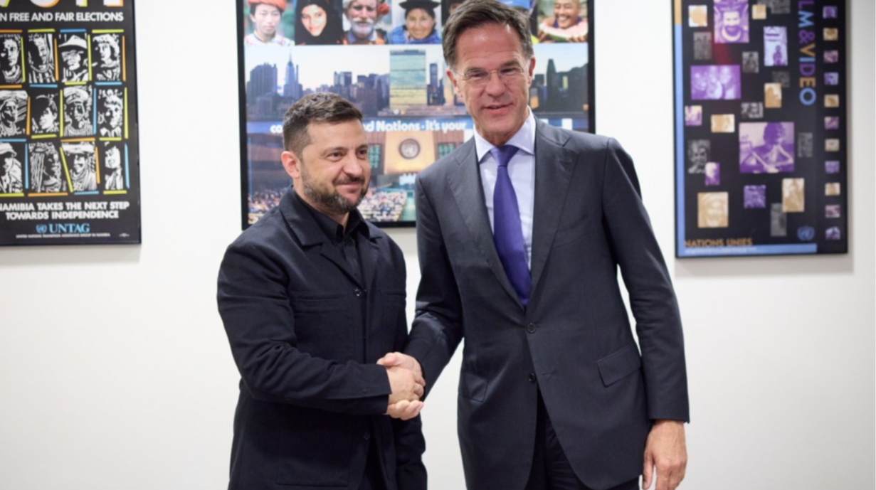 Zelenskyy discute con il segretario generale della NATO il piano di pace proposto dagli Stati Uniti