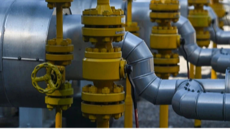 Accordo storico: l&#039;Ucraina sigla un&#039;intesa per 25 anni di forniture di gas naturale liquefatto degli Stati Uniti attraverso la Grecia