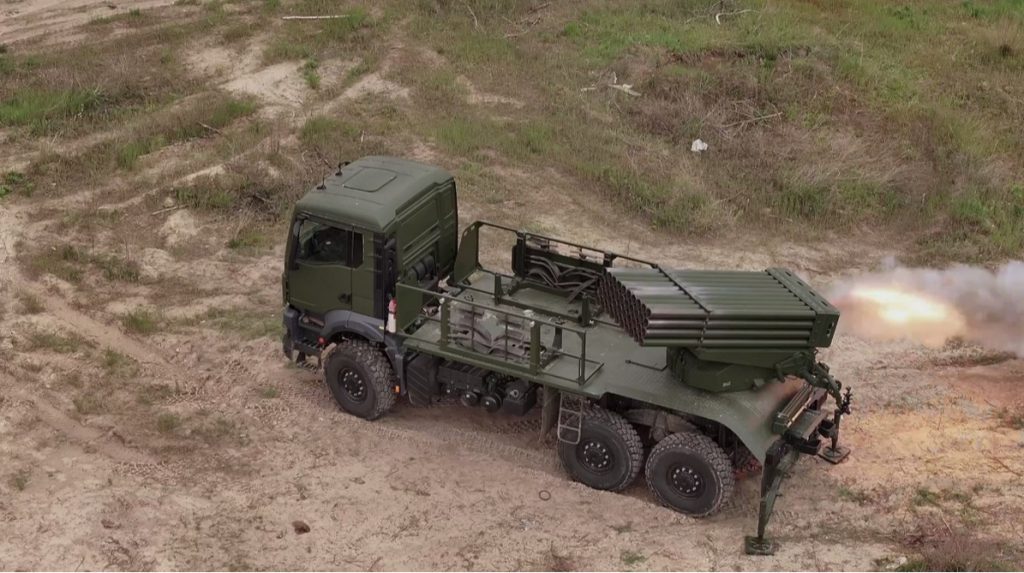 La Guardia Nazionale Ucraina Testa con Successo il Sistema di Lancio Multi-Razzo BM-21 Grad Aggiornato
