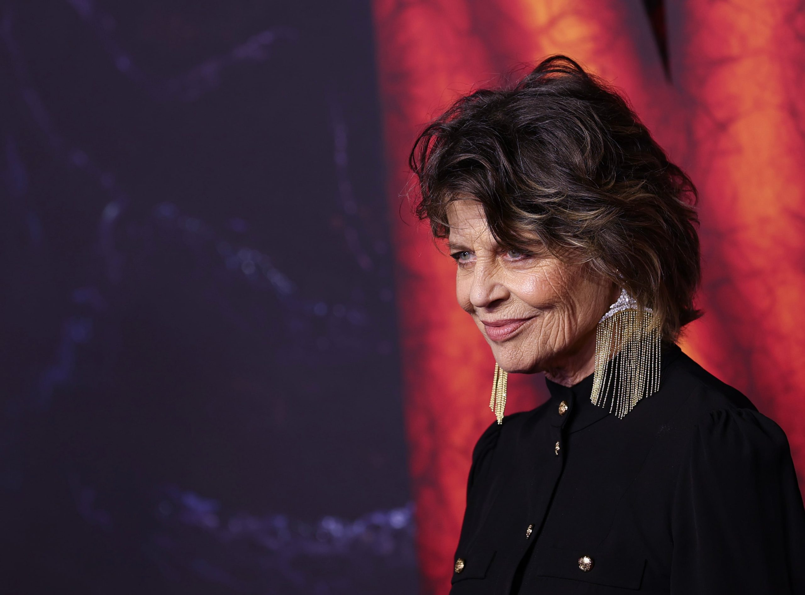 Linda Hamilton: 20 anni di celibato, nessun rimorso per le notti da sola