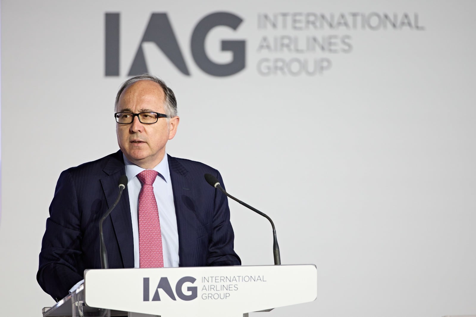 IAG entra nella corsa per TAP portoghese ma non ha ancora un'offerta vincolante