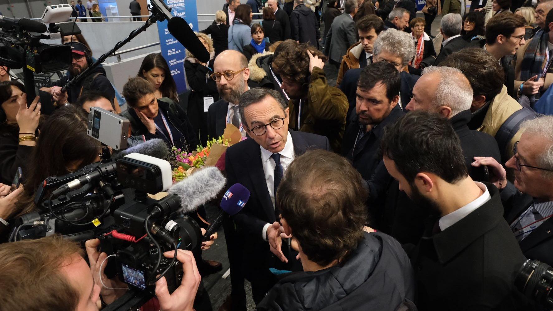 Bruno Retailleau lascia il governo e si reca a Versailles per promuovere le sue ambizioni politiche