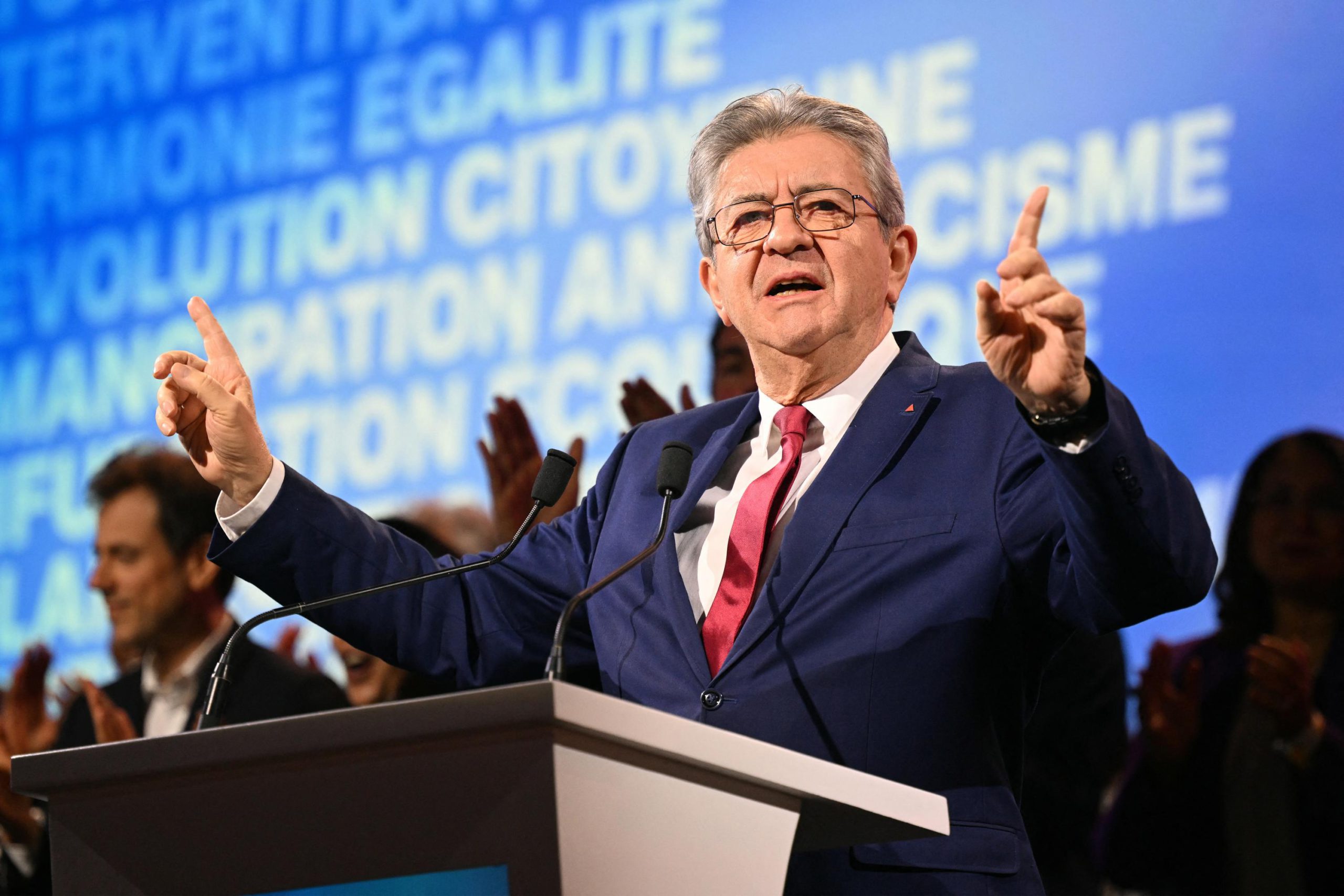 LFI avvia una campagna contro le baronerie della sinistra nelle elezioni comunali del 2026