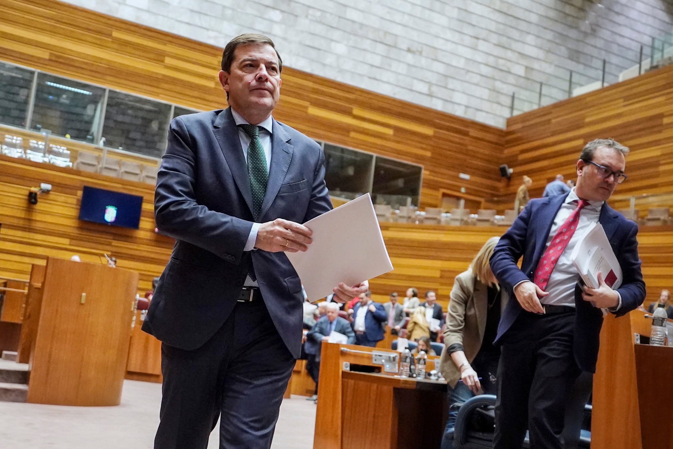 Le Corti di Castiglia e León annullano il bilancio del presidente PP in vista delle elezioni