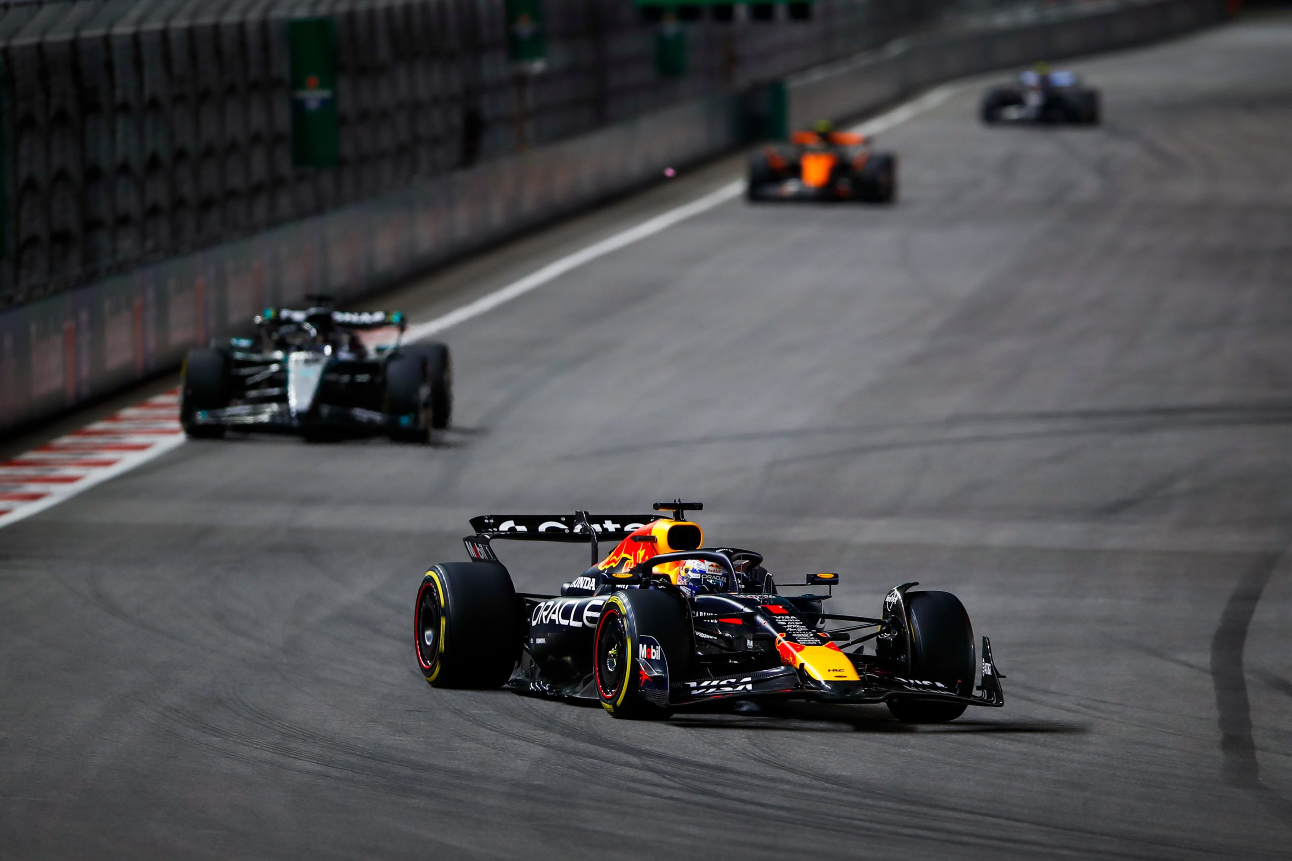 Verstappen vince a Las Vegas, Norris partecipa ma non vince