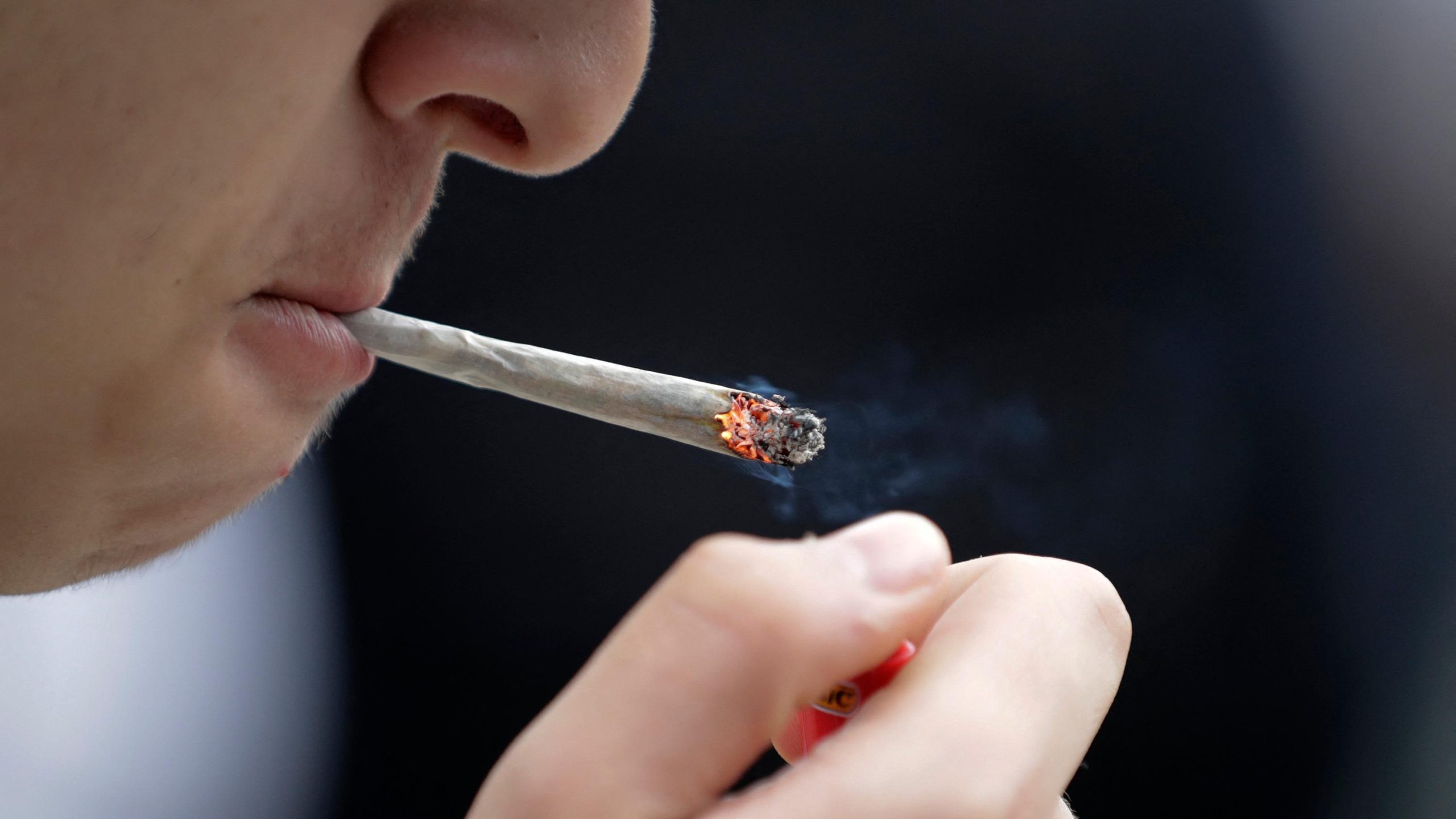 Macron sostiene che alcuni cittadini delle zone centrali possono finanziare il narcotraffico