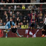 Hugo Duro segna una chilena per il Valencia e vince il derby contro il Levante