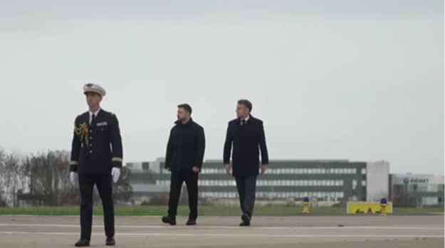 Zelenskyy visita Parigi: incontro con Macron e firma di accordo per la Forza Aerea ucraina