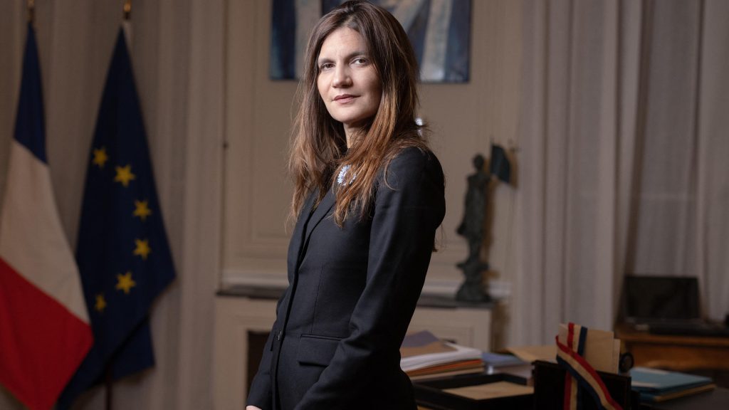 Alice Rufo, diplomatica dell&#039;Elysée, assume il ruolo di ministra delegata alle Armi nel governo Lecornu