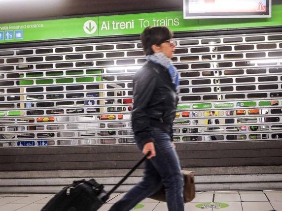 Sciopero dei trasporti pubblici in Italia: stop a mezzi e treni il 7 novembre, orari e informazioni utili per i pendolari