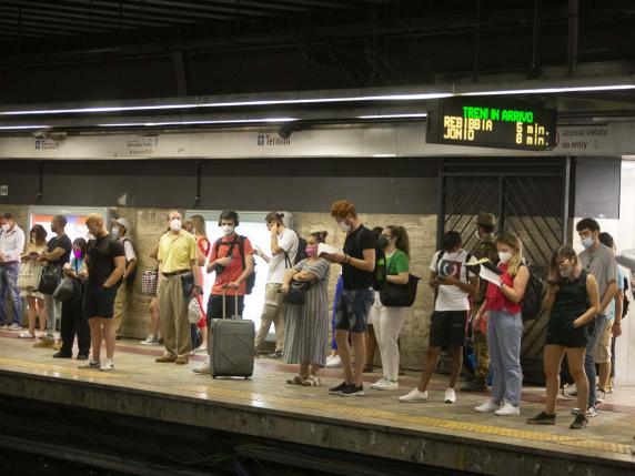 Metro B: ritardo nella messa in servizio e rischio di chiusura anticipata a causa del conflitto tra Comune e Hitachi