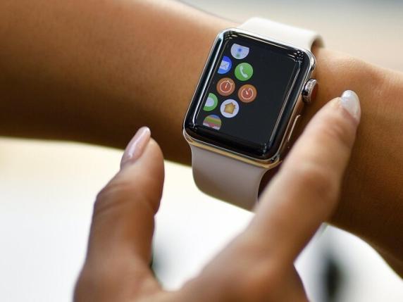 Come scegliere lo smartwatch: i migliori modelli del 2025 oltre agli Apple Watch