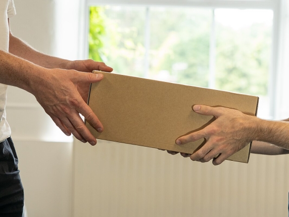 Diritto di recesso: cosa sapere sulle nuove politiche di reso di Amazon in vista del Natale