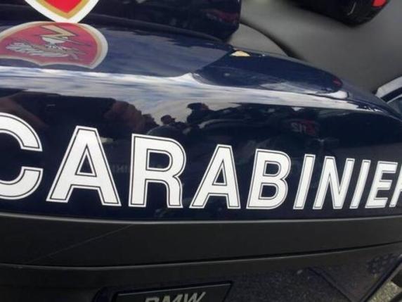 Bidello arrestato per drogare e violentare donne: un caso di abuso e ricatto con sostanze stupefacenti sottratte a un familiare malato