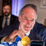 Luca Zaia si sveglia all’alba per una breve sessione di palestra