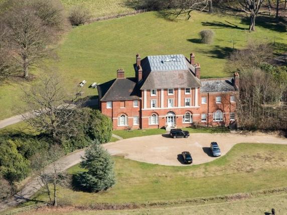 La Nuova Casa dei Duchi di Cambridge: Uno Stile di Vita Classico e Contemporaneo