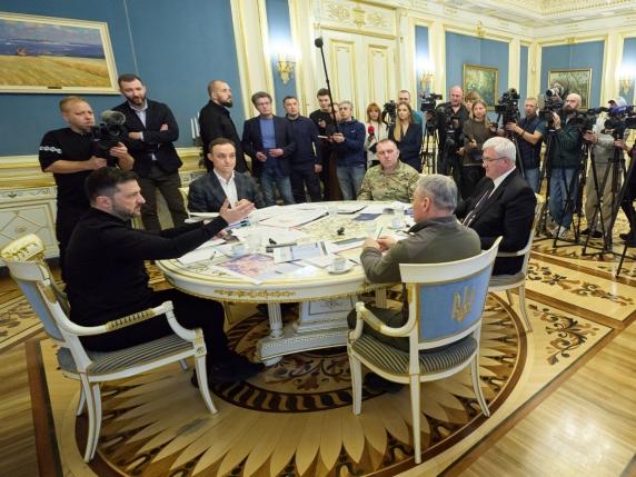 Cnn: ok del Pentagono per inviare i missili Tomahawk a Kiev. Allerta droni all&#039;aeroporto di Berlino