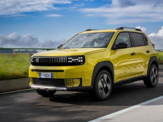 La corsa all&#039;auto dell&#039;anno 2026: la Fiat Grande Panda tra le sette finaliste