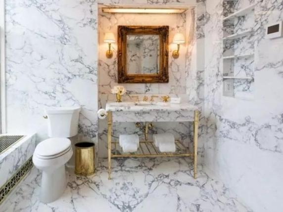 Trump ristruttura il bagno di Lincoln alla Casa Bianca con stile moderno e materiali di lusso