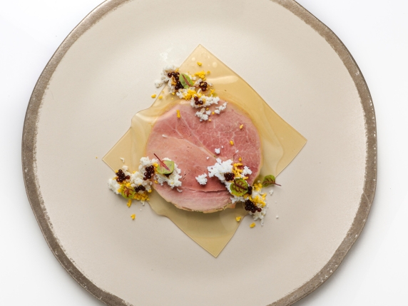 Ritorno al Futuro: i Ristoranti Riscoprono i Piatti Iconici degli Anni Ottanta