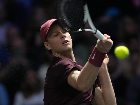 Sinner contro Auger Aliassime al Masters 1000 di Parigi: dove vedere la finale in tv e streaming