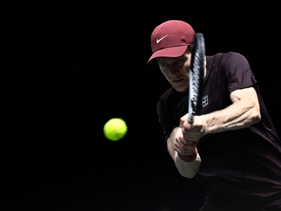 Vittoria Emozionante al Tennis: Il Lungolinea di Rovescio che Ha Cambiato il Destino della Partita