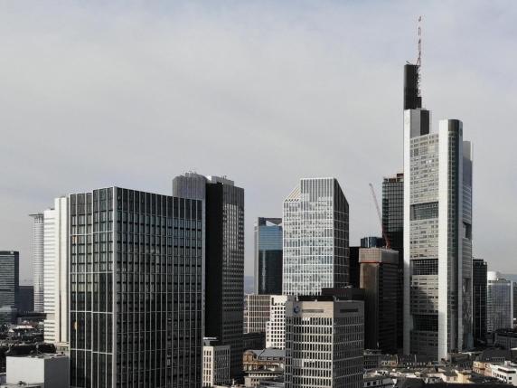 Riduzione dei costi o segno di debolezza: Commerzbank valuta l&#039;abbandono del grattacielo più alto della Germania