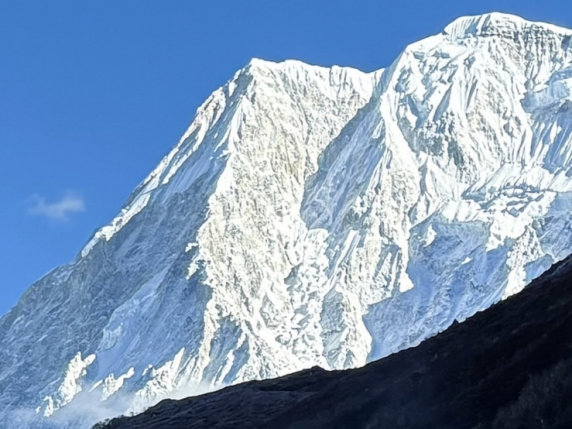 Tragedia sulle montagne dell&#039;Himalaya: valanga in Nepal, confermati due morti tra gli alpinisti italiani