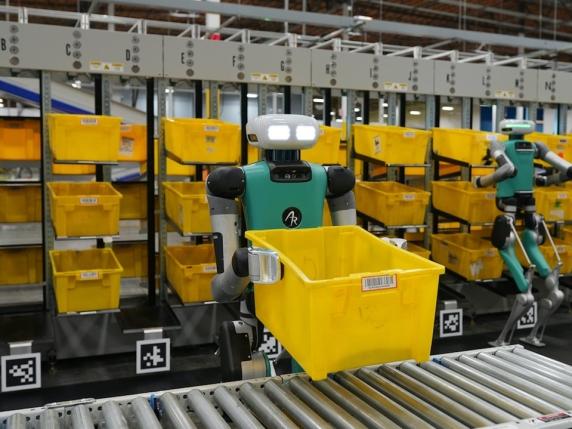 L&#039;impatto dell&#039;intelligenza artificiale sul mercato del lavoro: 172 mila posti di lavoro persi negli Stati Uniti in un solo mese