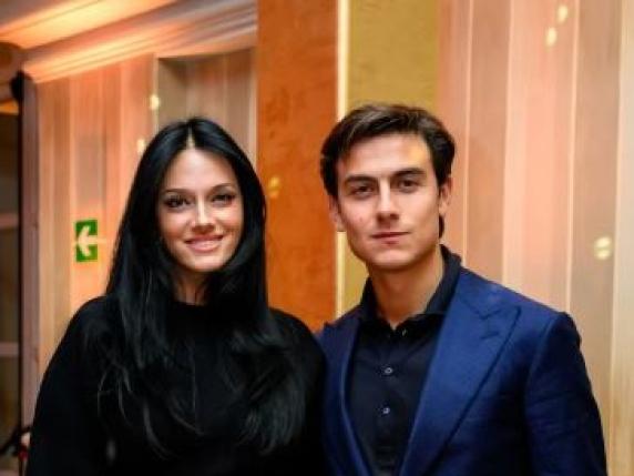 Paulo Dybala e la moglie Oriana condividono una notizia toccante: la perdita di un figlio e il sostegno alle famiglie che hanno vissuto esperienze simili