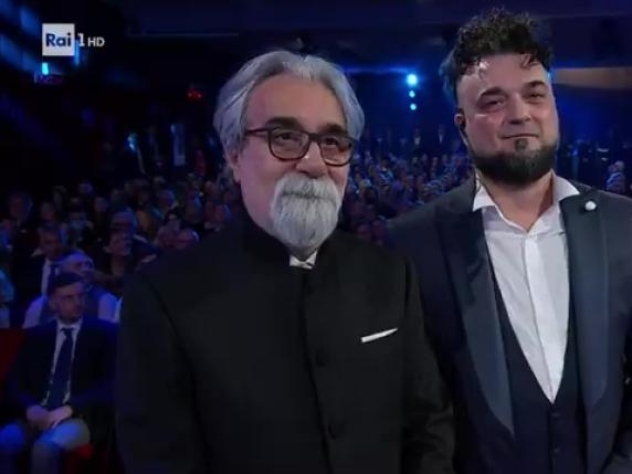 Il Ritorno Trionfale all&#039;Ariston: Standing Ovation e Successo per l&#039;Artista