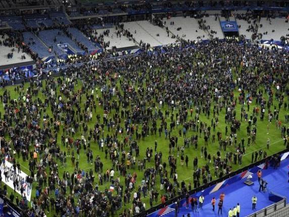 Terrore a Parigi: la notte degli attentati allo Stade de France e al Bataclan, 130 vite perse in poche ore