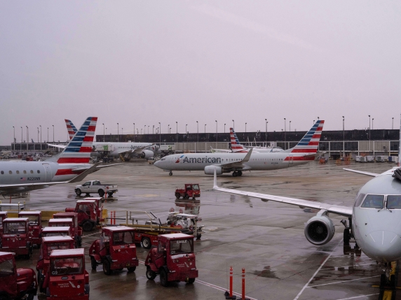 Maltempo e chiusura del governo negli Stati Uniti: 3000 voli cancellati in un solo giorno