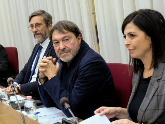 Scontro politico sul Garante e il buon giornalismo: FdI e governo a confronto