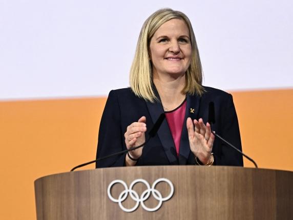 Il Comitato Olimpico Internazionale esclude le atlete transgender dalle competizioni femminili: una decisione che solleva interrogativi sull&#039;inclusione e l&#039;uguaglianza nello sport