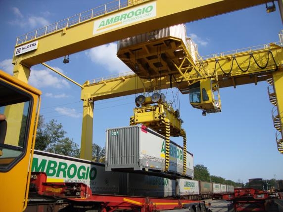 Licenziamenti e reintegrazione: la storia di tre donne e la risposta dell&#039;azienda