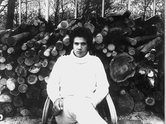 Rivolta a Molteno per la via dedicata a Lucio Battisti: il sindaco cerca di sanare i rancori del passato